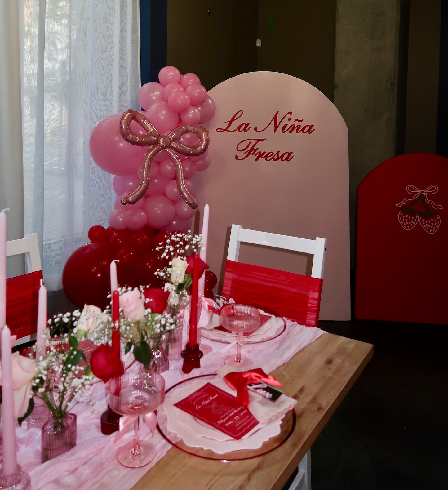 La Niña Fresa Birthday Bundle